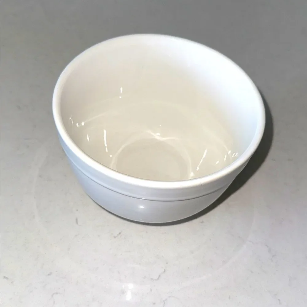 Crate & Barrel Cream Ceramic Bowl 5'in